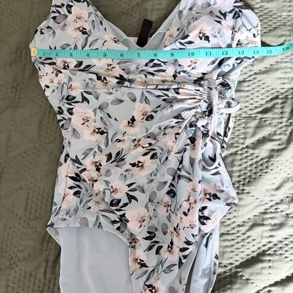 Nip Tuck Swim Floral Ruched One Piece Swimsuit Tummy Control Mint Green 6 - Picture 7 of 10